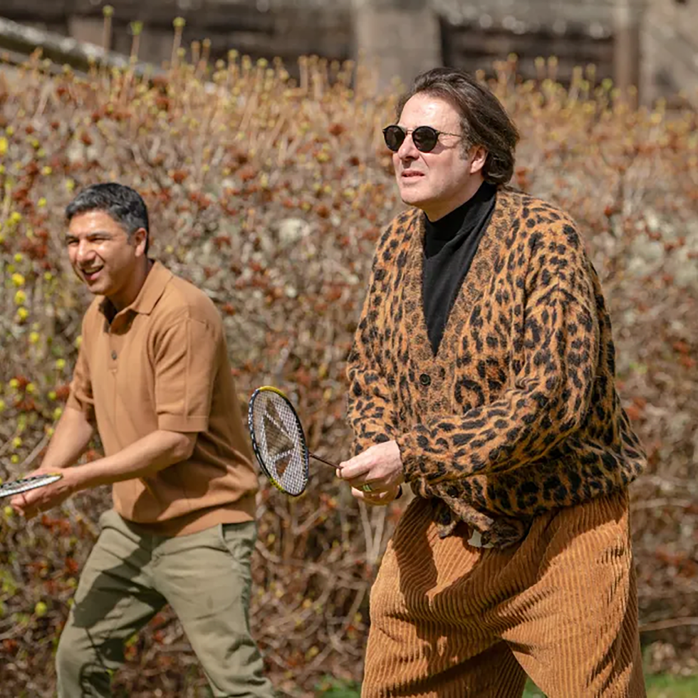 jonathan ross celebrity traitors fashion