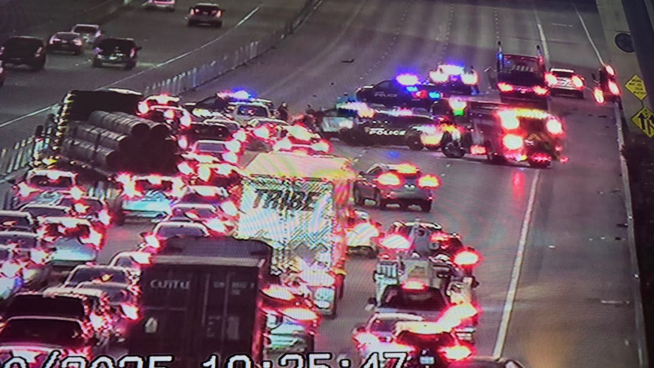 Fatal crash with 18-wheeler blocks lanes of I-10 at BW8