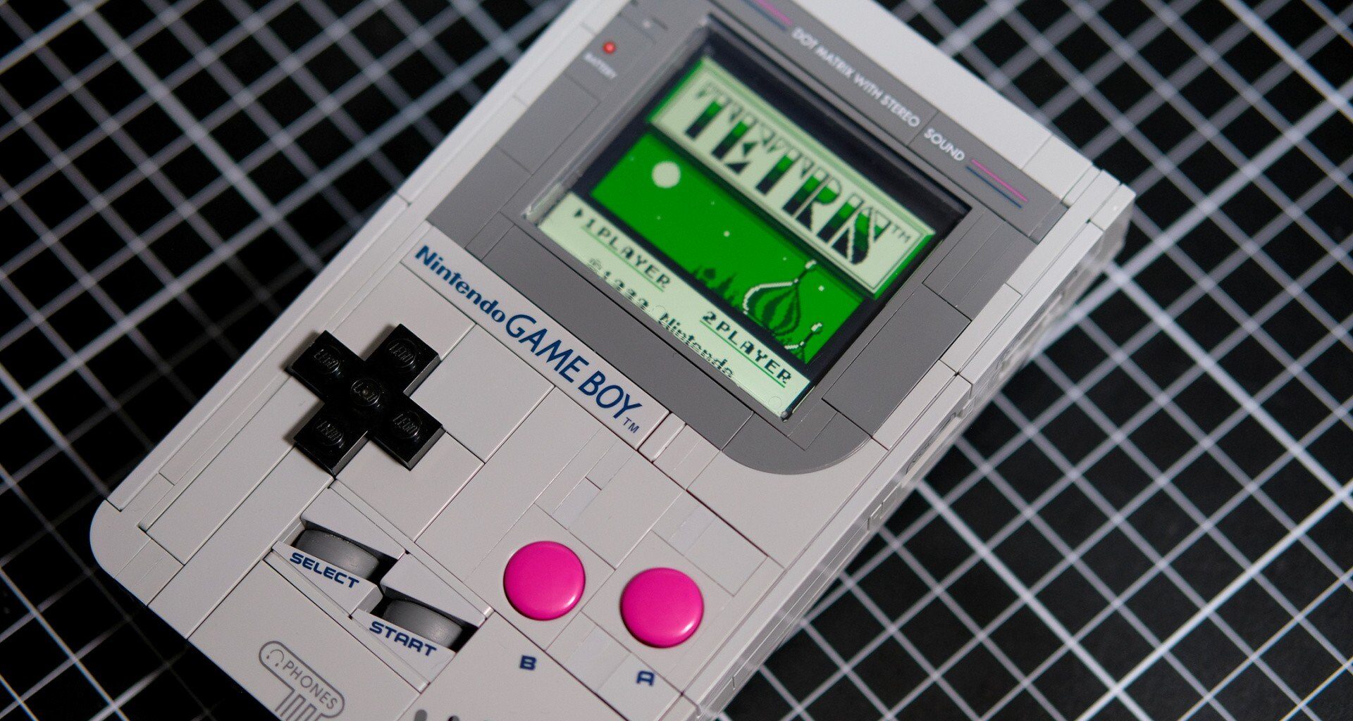 Random: LEGO's New Game Boy Set Has Been Modded To Play Games After Just One Day