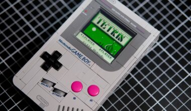 Random: LEGO's New Game Boy Set Has Been Modded To Play Games After Just One Day