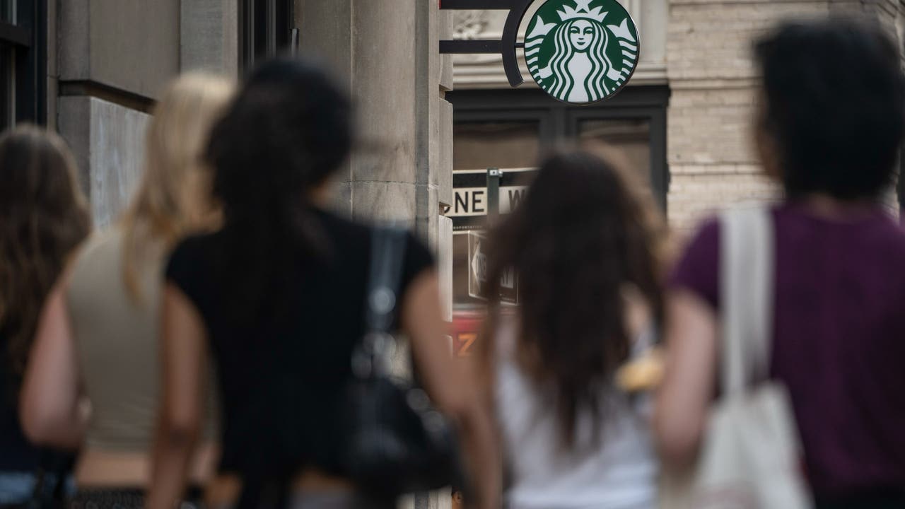 NYC sends warning letter to Starbucks over sudden shop closures