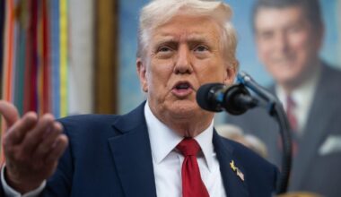Trump pauses $2.1B for Chicago infrastructure projects, leveraging government shutdown to pressure Democrats