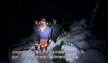 Rescuers race to evacuate stranded Everest hikers by Tuesday, source says