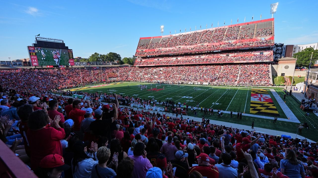 College sports watchdog sets up tip line for confidential reporting of NIL violations