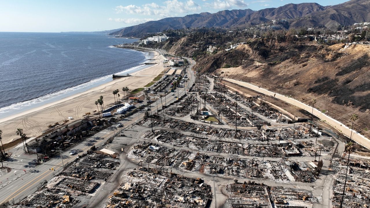 Man charged with sparking the most destructive wildfire in Los Angeles history will remain jailed