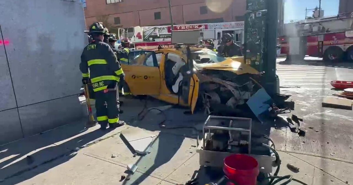4 hurt when NYC taxi crashes on West 42nd Street
