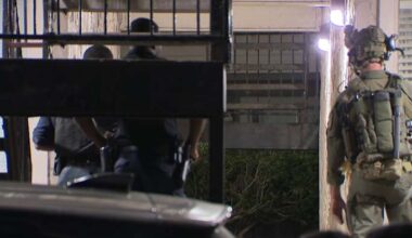 Suspect in custody after shooting at apartment complex in southwest Houston