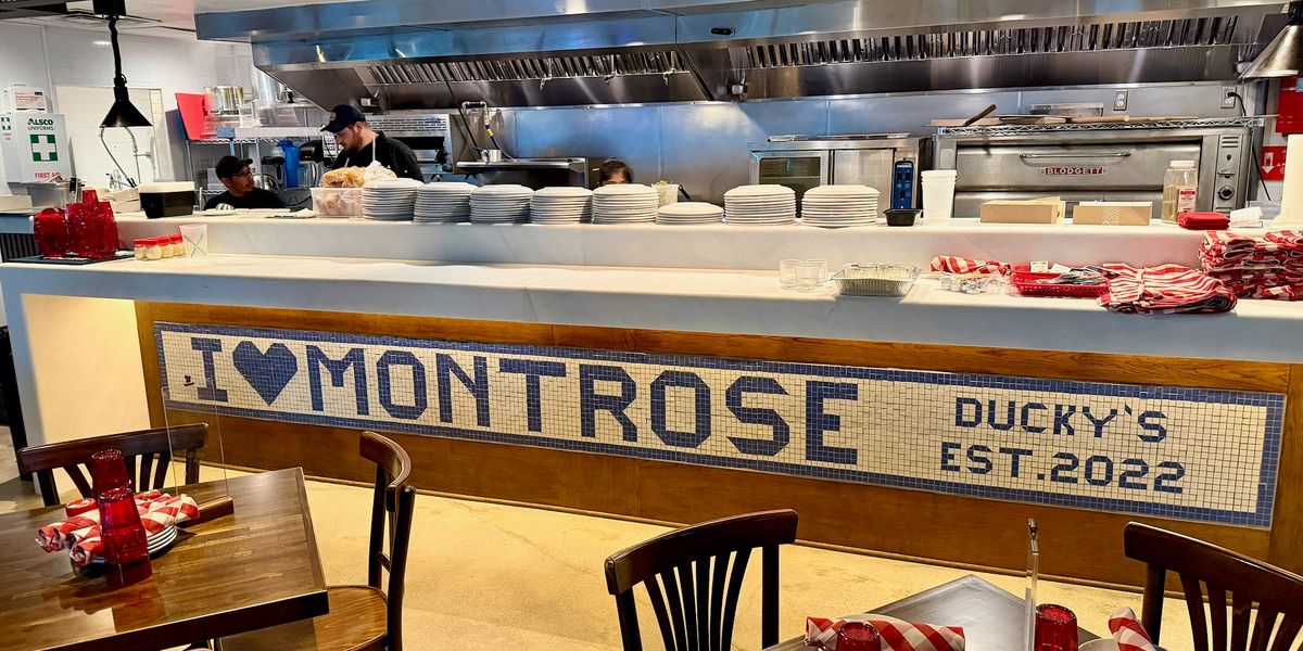 Exclusive: New pub flies into familiar Montrose space with NY-style pizza