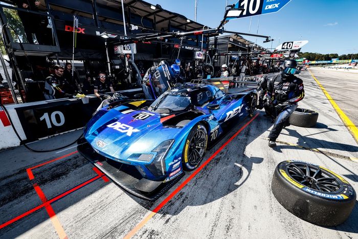 #10 Cadillac Wayne Taylor Racing Cadillac V- Series.R: Ricky Taylor, Filipe Albuquerque, Will Stevens