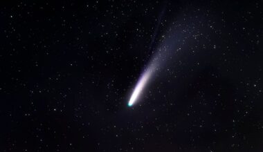 How To See Two Comets Close To Bright Stars