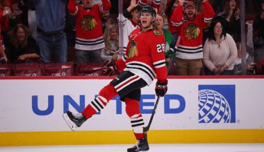 Jeff Blashill gets his first win as coach of the Chicago Blackhawks