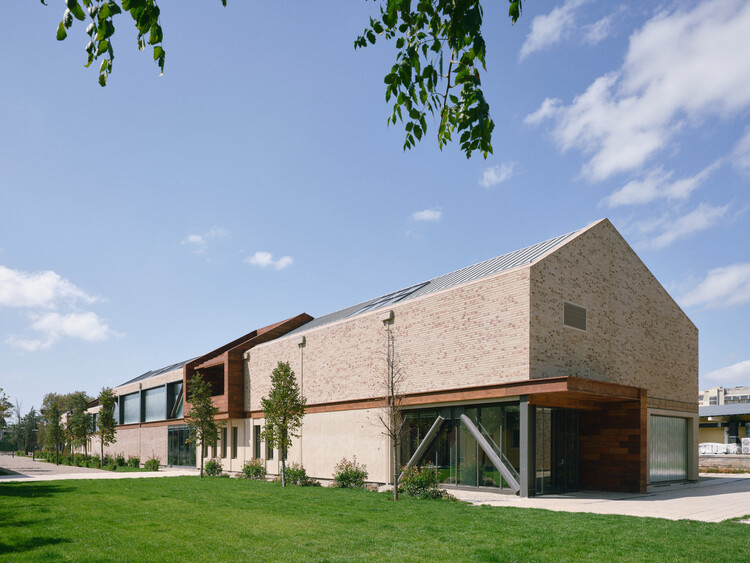 TCDD Temporary Offices & Art Galleries / Erhan Vural Architecture + Urban Design - Exterior Photography, Concrete