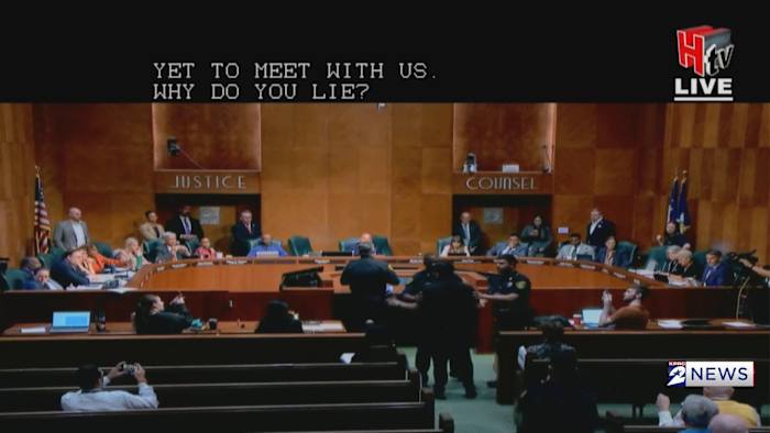 Heated exchange erupts during Houston City Council meeting over teen’s immigration case