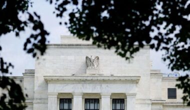 Economic activity little changed, employment stable in recent weeks, Fed says