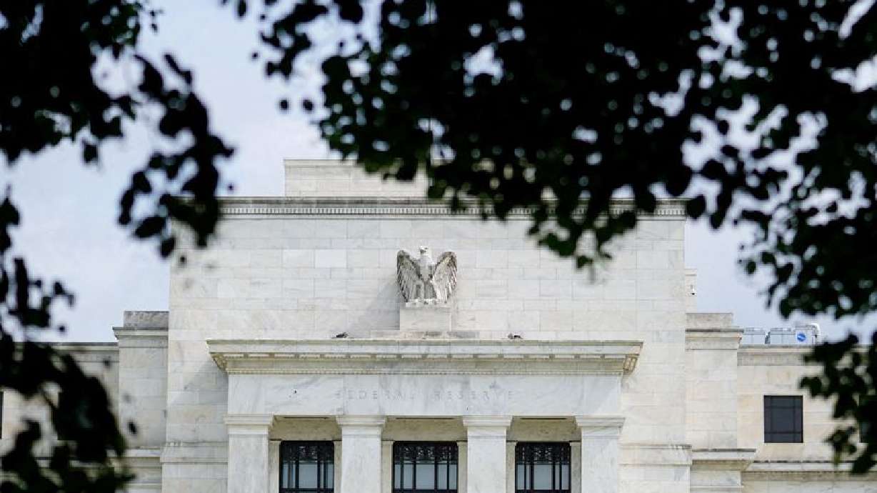 Economic activity little changed, employment stable in recent weeks, Fed says