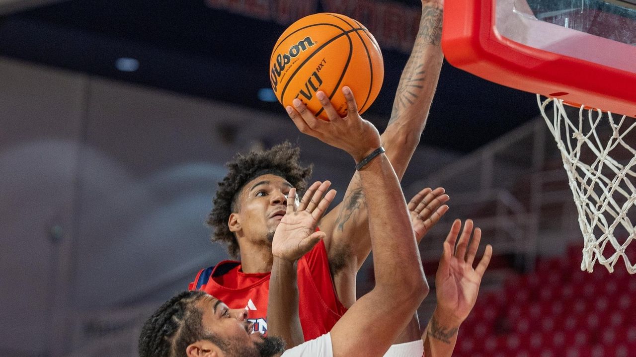 Rick Pitino already making moves, putting Dillon Mitchell into St. John's starting lineup