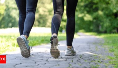 Diabetes? The best time to walk post meals, according to a Neurologist |