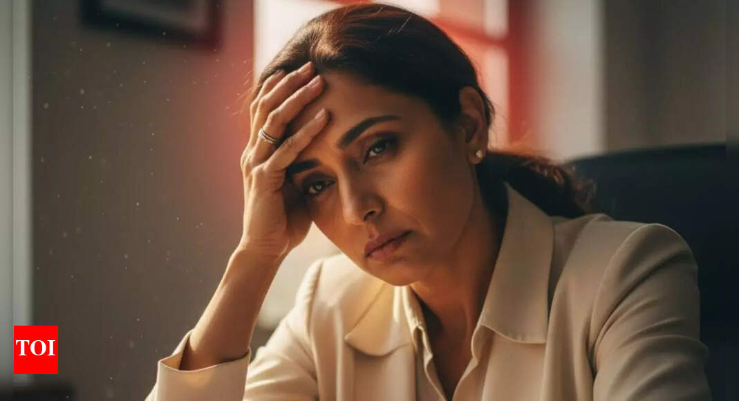 Vitamin B12 deficiency symptoms: The hidden signs of Vitamin B12 deficiency that mimic depression and ageing |