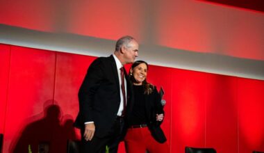 Men’s Basketball Honors 1976 Final Four Team at Annual “Meet The Team Knight”