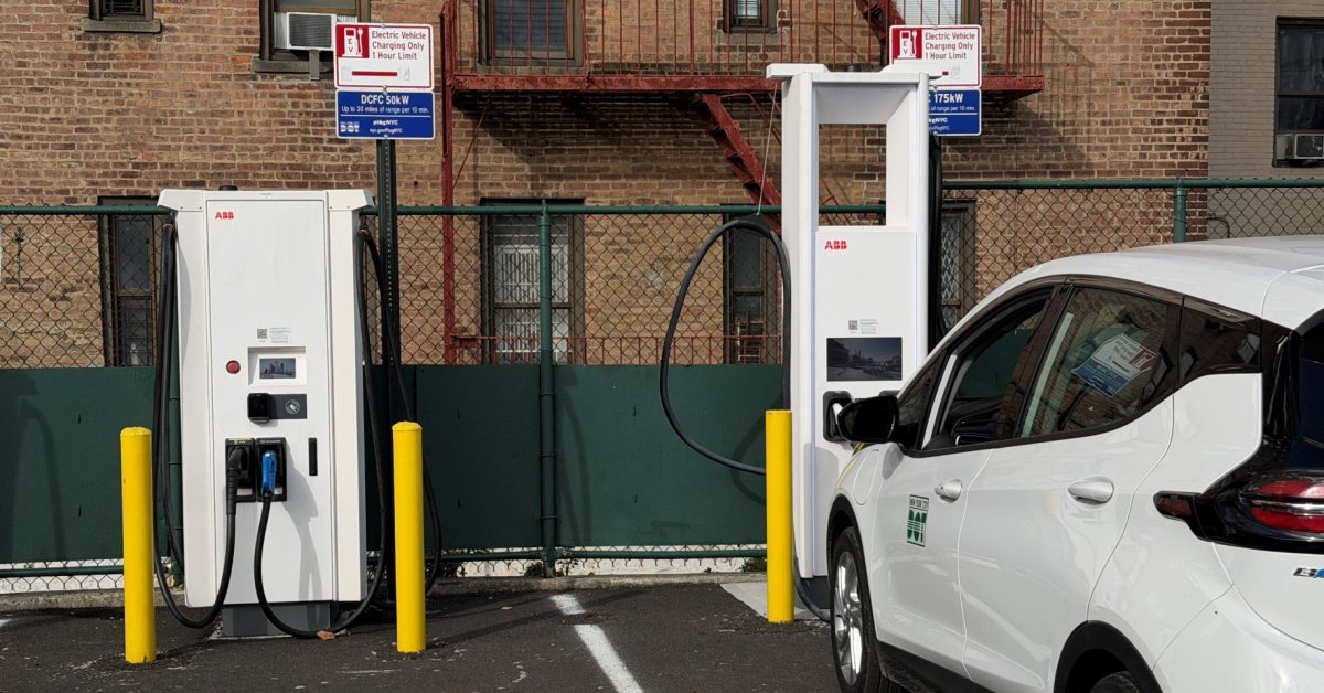 NYC debuts Bronx EV fast-charging hub for taxis and residents