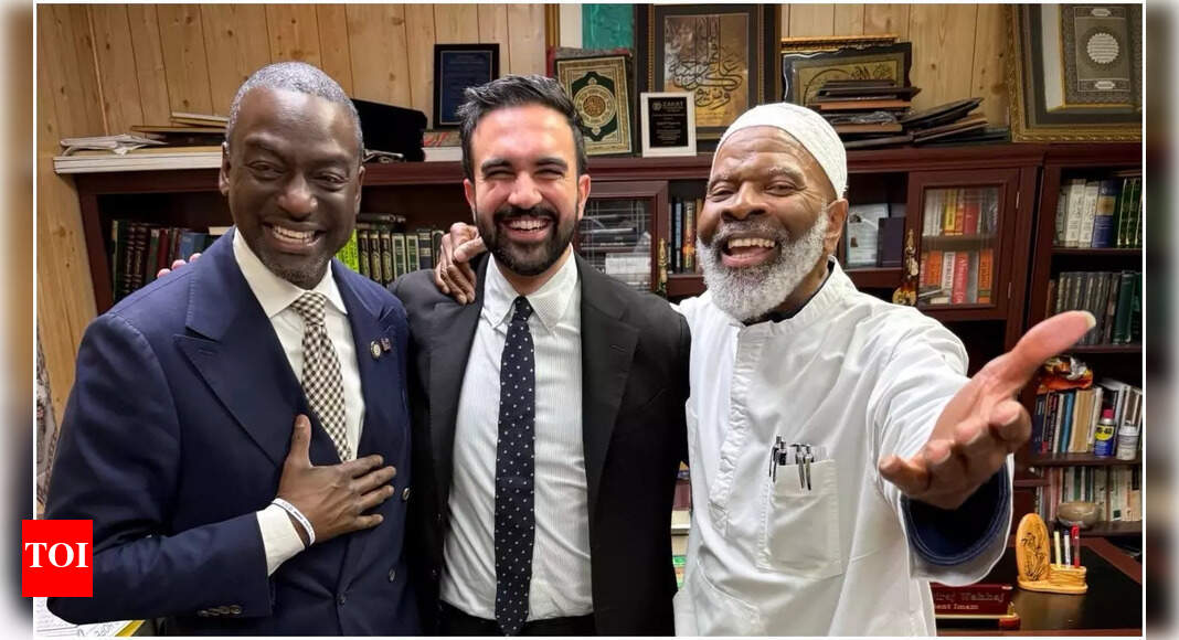 NYC mayoral candidate Zohran Mamdani smiles and stands hand-in-hand with imam tied to WTC bombing — who is Siraj Wahhaj?