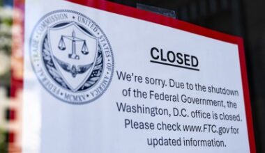 Carpools, side jobs and food banks: How feds working through the shutdown are navigating delayed pay