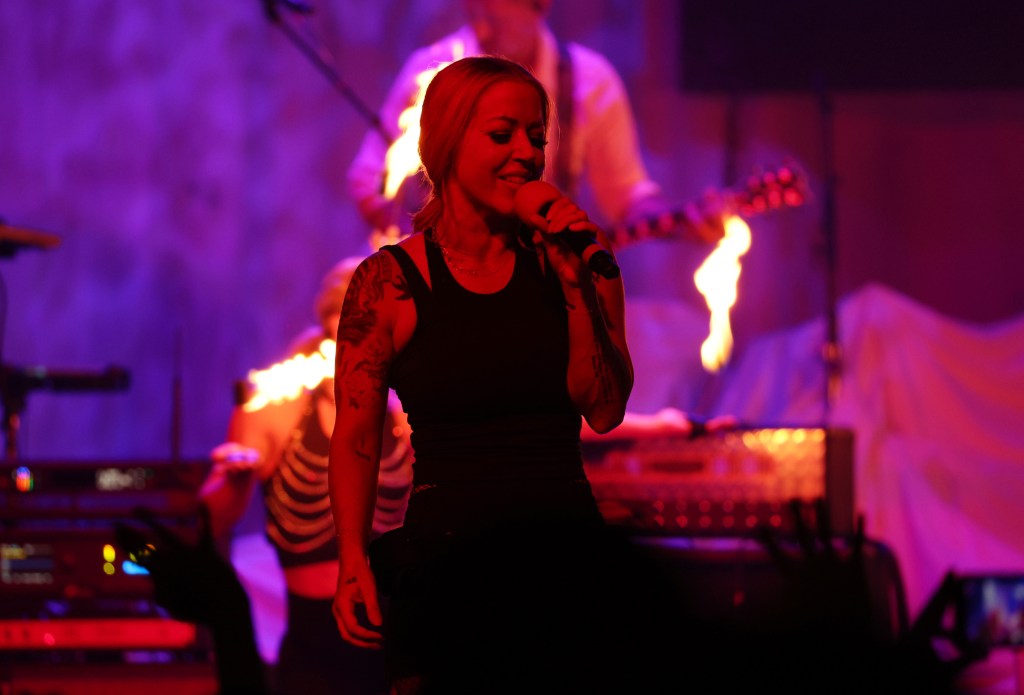 In-N-Out Burger’s rock band takes its show to Hollywood – Daily News