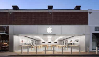 Apple Store Moving Soon at University Park Village in Fort Worth, Texas