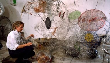 How Renegade Sculptor Judy Pfaff Made a Career Breaking the Rules