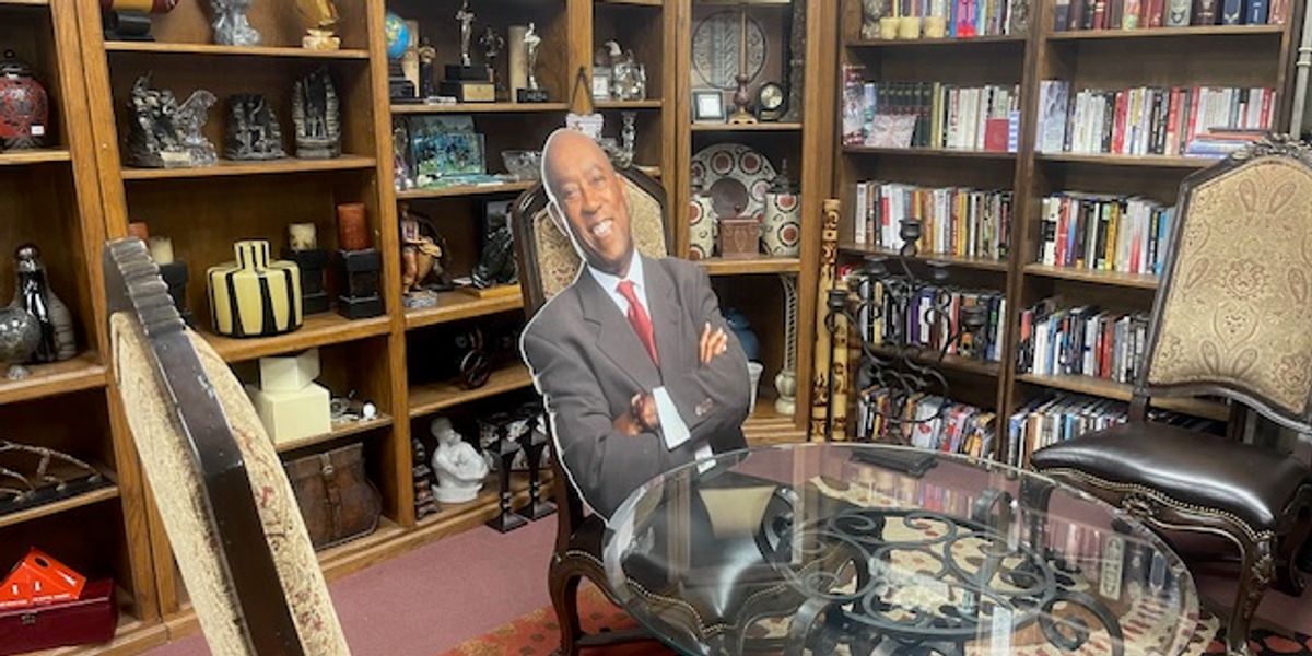 See items from Houston Mayor Sylvester Turner's estate sale