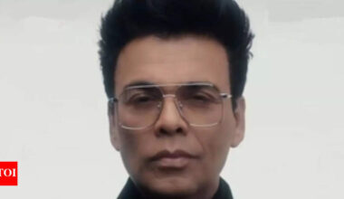 'You are well-compensated': Karan Johar jokes about Manish Malhotra’s ‘price tags’ | Hindi Movie News