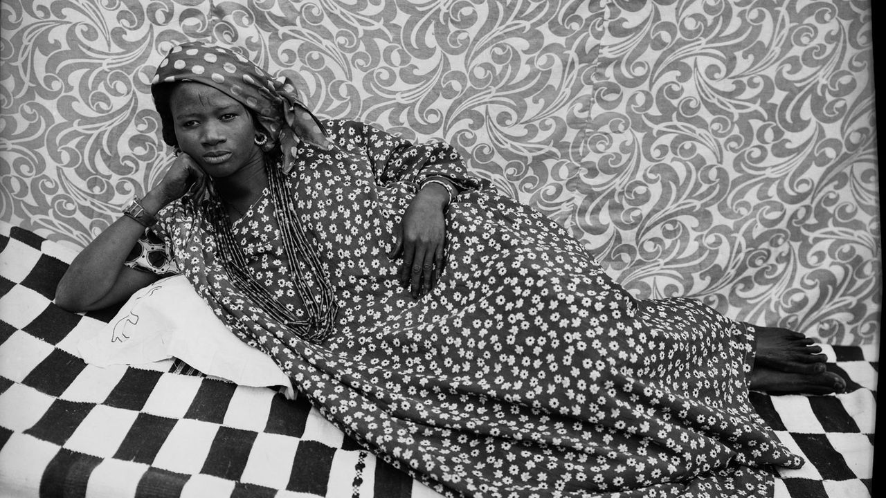 In “Seydou Keïta: A Tactile Lens,” a Legendary African Photographer Gets His Biggest Showcase Yet