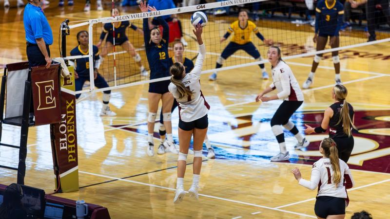 Phoenix Falls In Five-Setter To Aggies