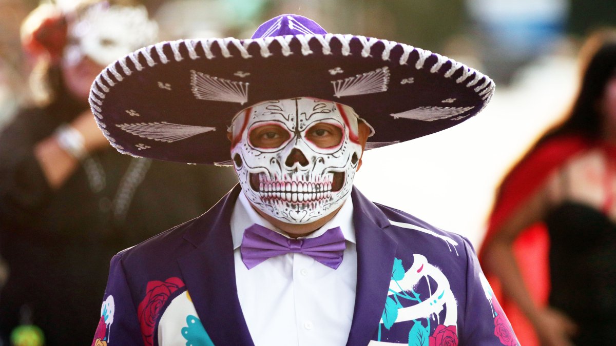 Images from the 2025 Dallas Dia de los Muertos Parade & Festival – NBC 5 Dallas-Fort Worth