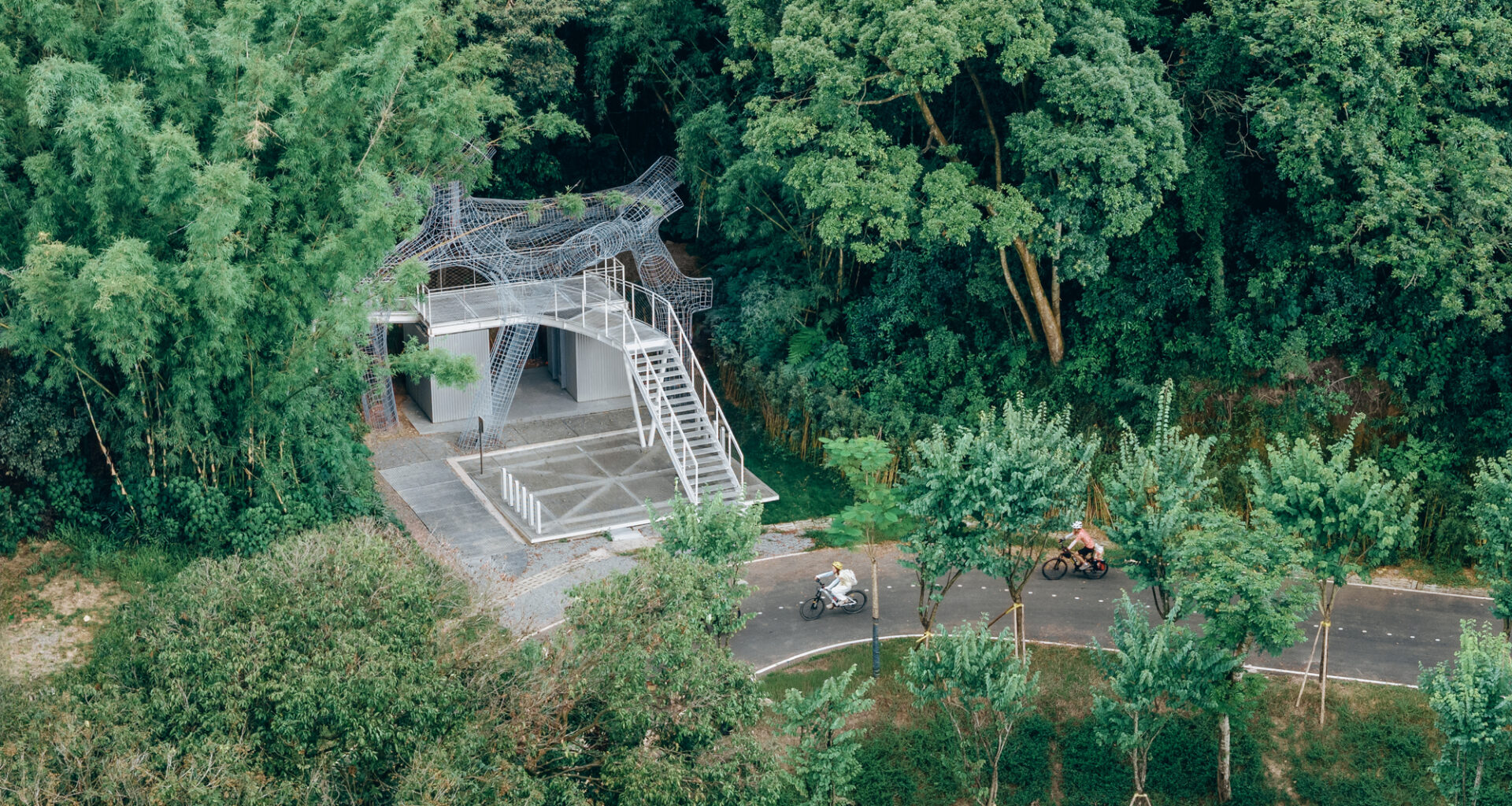Floating Canopy Grove / People's Architecture Office + Ziwei Xu