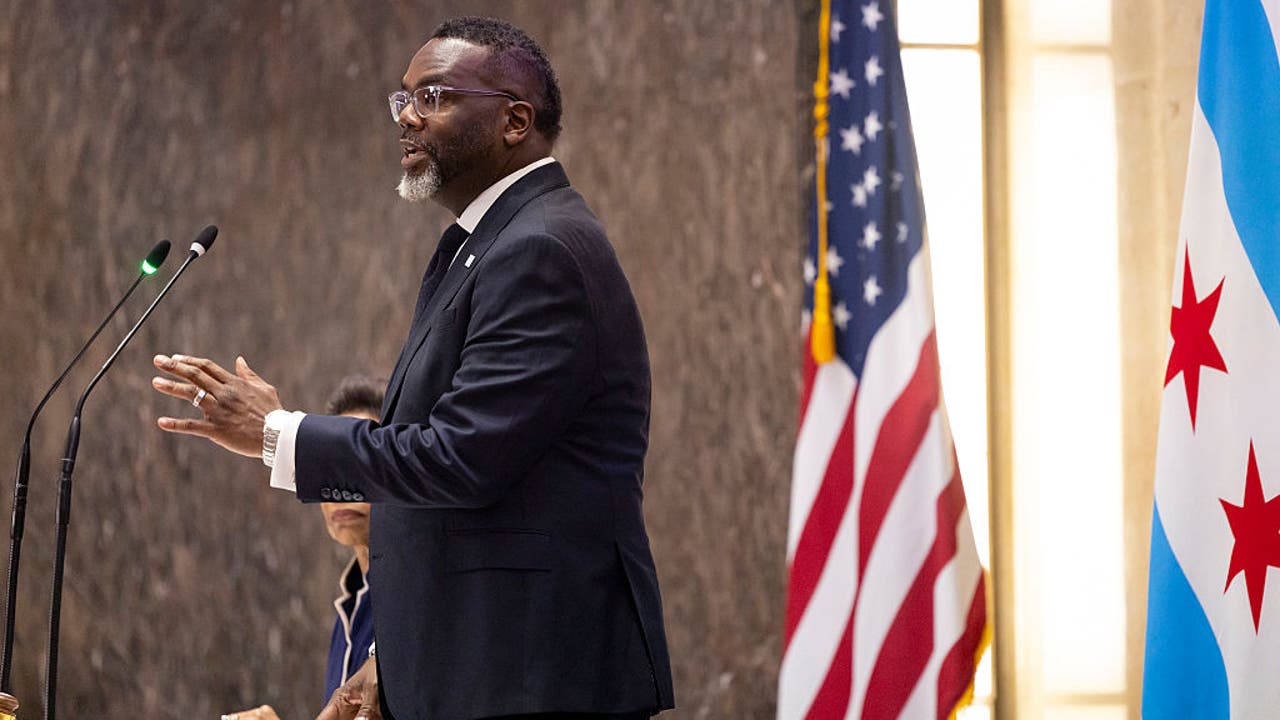 How Chicago Mayor Brandon Johnson plans to close a $1B budget deficit in 2026