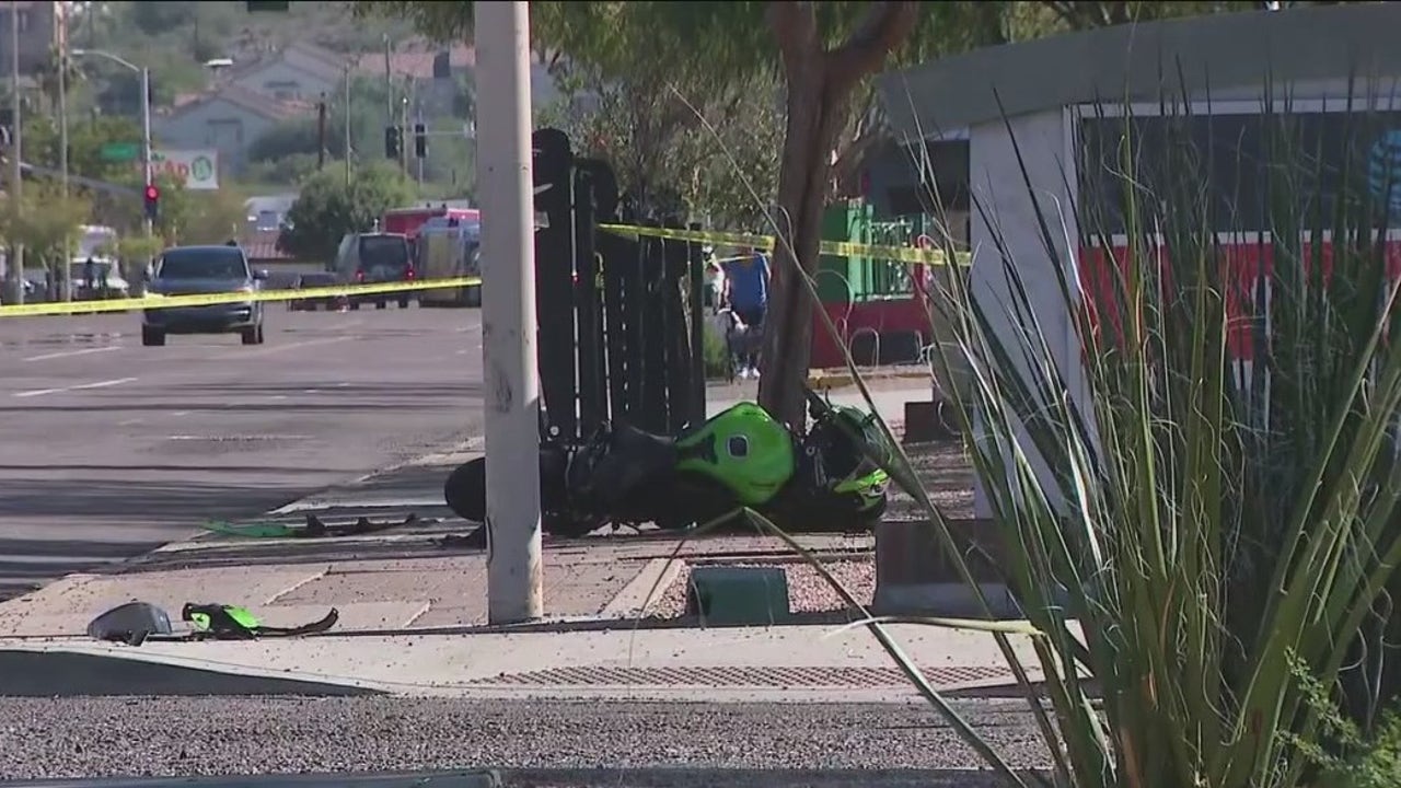 2 critically hurt in motorcycle, pedestrian crash: Phoenix PD