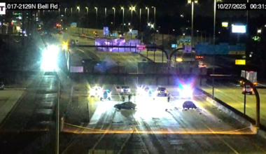 2 seriously injured in late-night crash on I-17 in north Phoenix