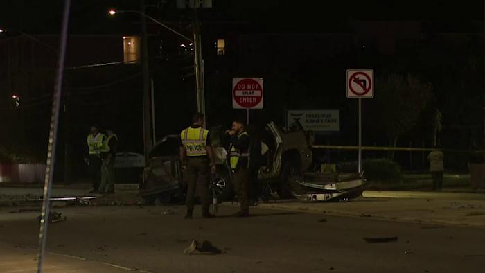 2 hospitalized after multi-vehicle crash on West Side, SAFD says