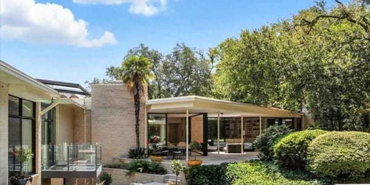 Midcentury marvel in Westover Hills redefines luxury