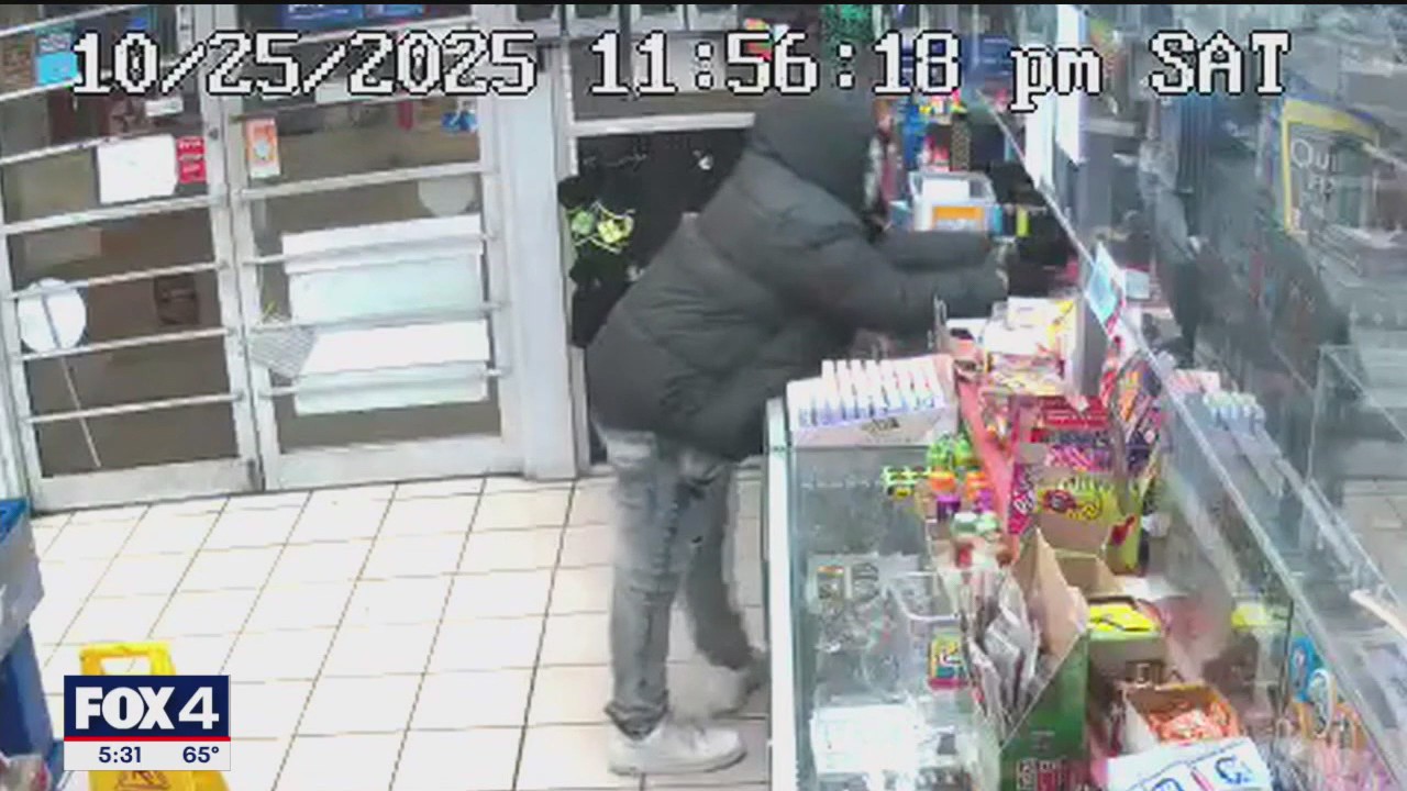 Fort Worth police seek armed robber of foof mart