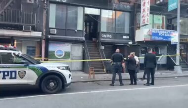 Man dies after being stabbed in the back in Chinatown