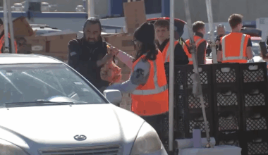 Houston Food Bank hosts event to help federal employees not being paid during government shutdown