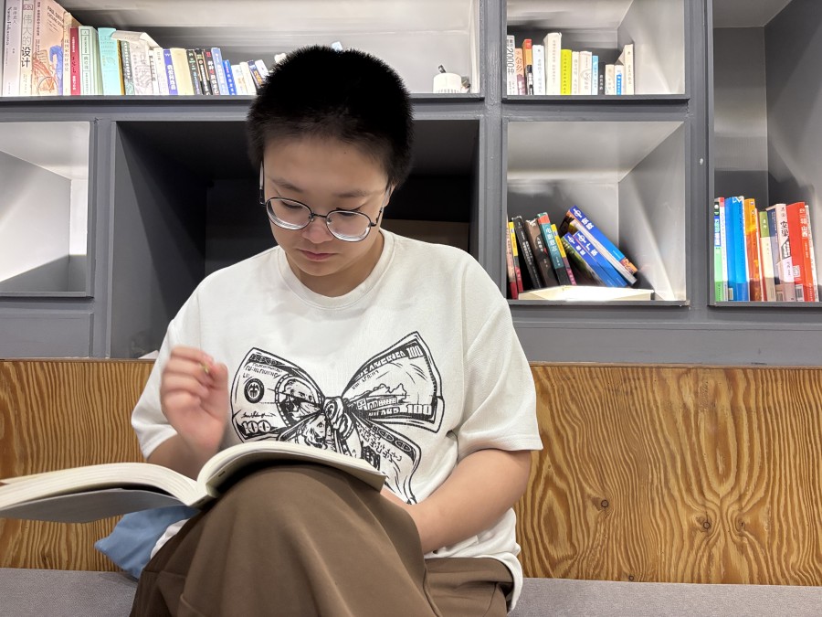 The usually bubbly Li Xuehan during a quiet moment.