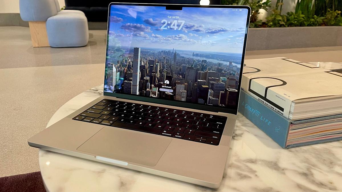 Apple's M6 MacBook Pro generation will reportedly offer touchscreens