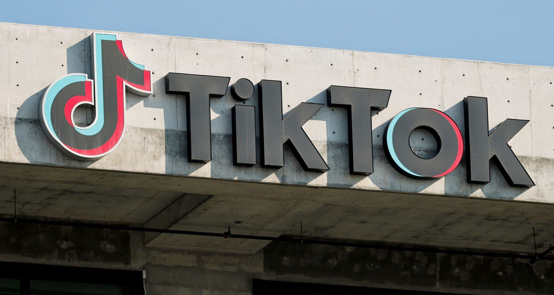 NYC sues social media giants for allegedly addicting children | Social Media News