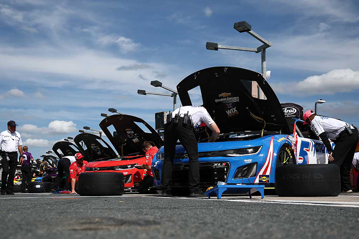 NASCAR increases the power of its cars