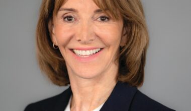 Anna Thomasson, Town of Paradise Valley Town Council member