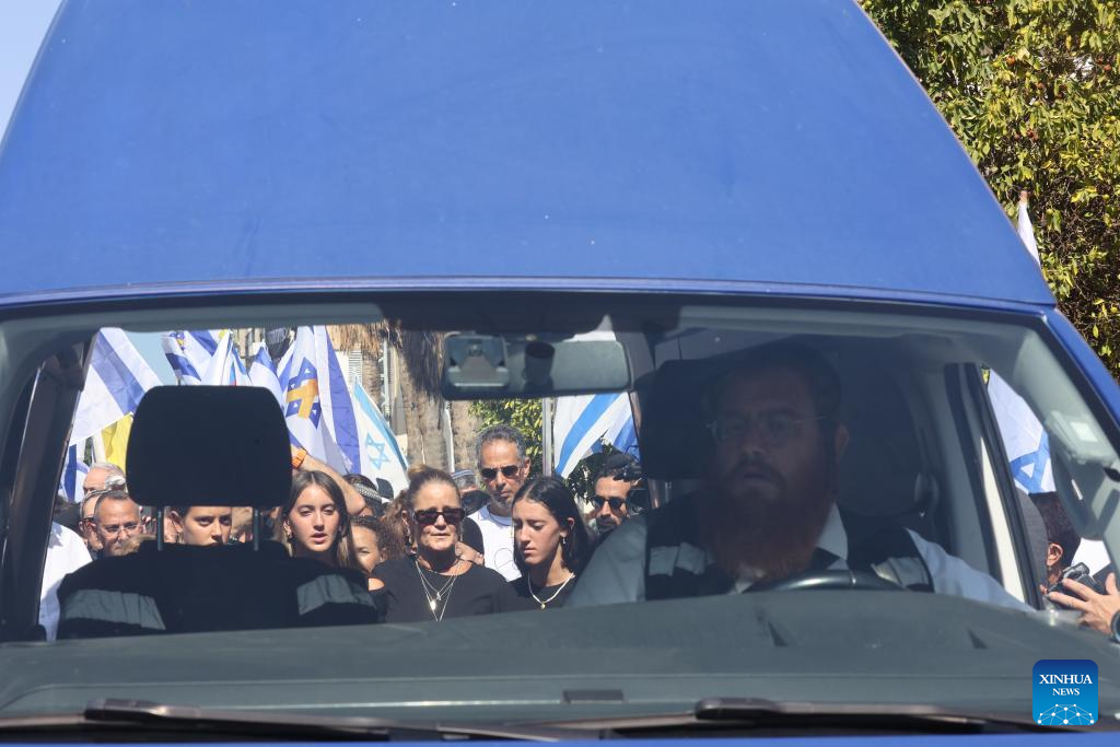 Mourners attend funeral procession for Israeli hostage in Rishon Lezion, Israel-Xinhua