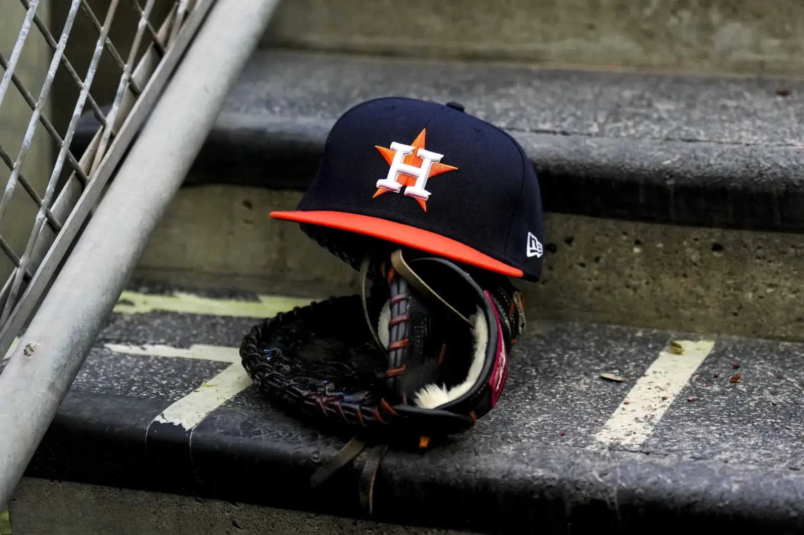 Houston Astros hat logo